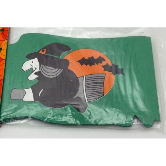Vintage Halloween Garland 9 Feet Witch & Bats Design Green Pumpkin Time Paper - Picture 4 of 6